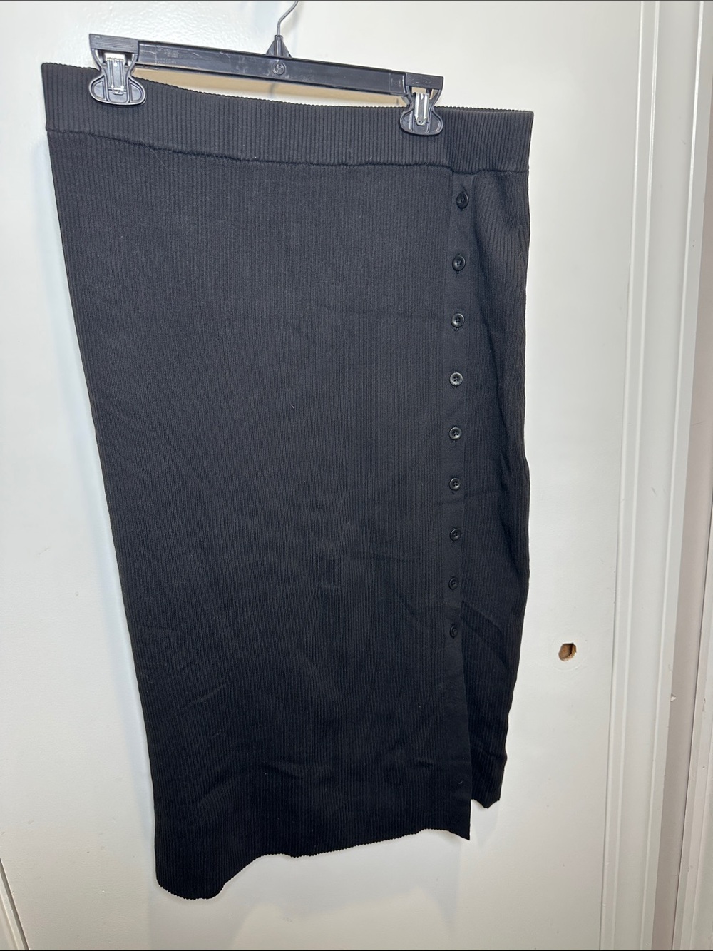 Stretch Ribbed Black Midi Skirt with Side Button Detail (08)